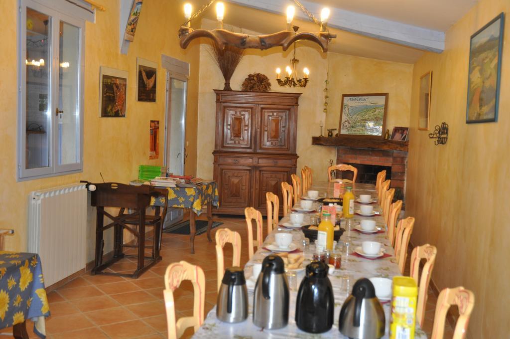 Le Petit Labouret Hotel Revest-du-Bion ภายนอก รูปภาพ